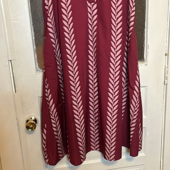 BloomChic Women’s Dark Red and Pink Patterned Sleeveless Shift Dress Size 14/16 - Picture 3 of 6
